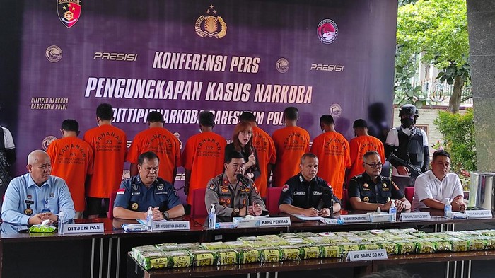 Konferensi pers Dittipidnarkoba Bareskrim Polri soal 50 kg sabu dari Malaysia.