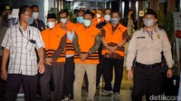 Sementara MJ dan IK ditahan di Rutan KPK di Kavling C1.  