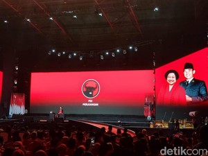 Megawati Sapa Kader di HUT ke-50 PDIP: Kangen Tidak Sama Ibu?