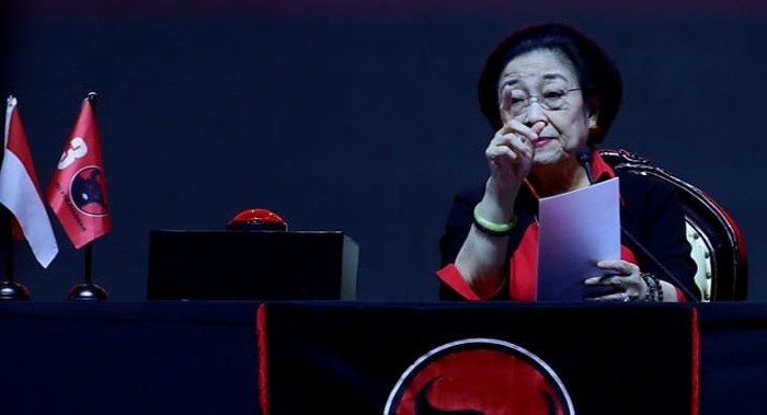 Megawati Soekarnoputri berpidato dalam perayaan HUT PDIP ke-50 di Jakarta, Selasa (10/1/2023)