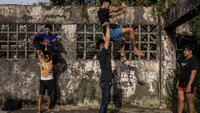 Latihan ini dilakukan dalam persiapan menjelang tahun baru Imlek pada 22 Januari mendatang.