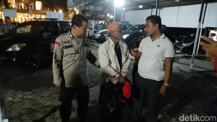 Pelaku yang membawa kabur WB (8) di Semarang. Pelaku Susanto di Mapolsek Semarang Utara, Selasa (10/1/2023).
