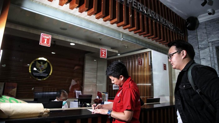 PSI Ajukan Berkas Perkara Terkait Uji Materi Pemilu Terbuka PSI mengajukan permohonan sebagai pihak terkait atas gugatan sistem Pemilu proporsional terbuka. Pengajuan permohonan telah diserahkan kuasa hukum PSI ke MK, Selasa (10/1/2023).