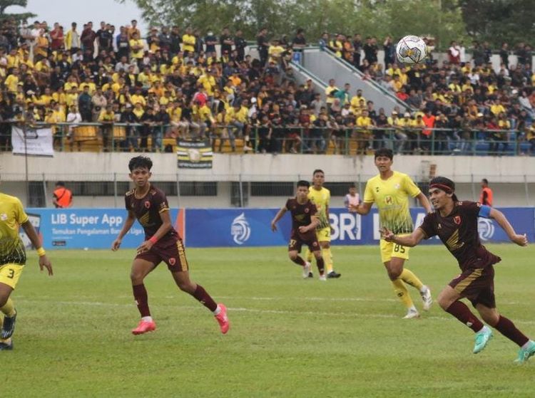 Potret PSM Makassar Tertahan Imbang 1-1 di Markas Barito Putera