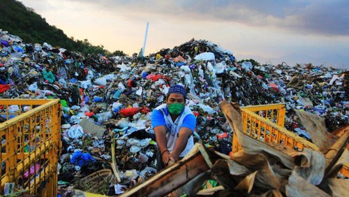 Tumpukan sampah di TPA Kebon Kongok Lombok Barat, NTB.