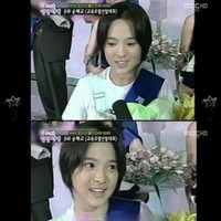 Tak heran jika Song Hye Kyo telah mengawali kariernya sebagai model di usia 14 tahun. Saat itu, dia memenangkan kontes SunKyung Smart Model Contest hingga debut menjadi model iklan seragam sekolah. Foto: dok. theqoo