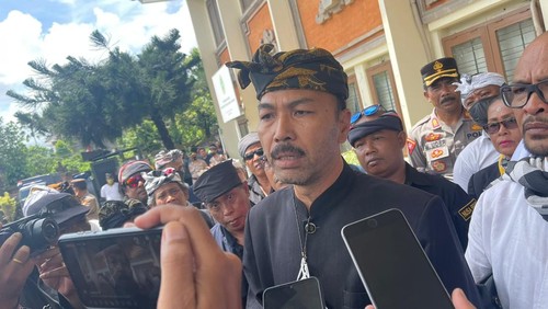 Bendesa Alitan MDA Kecamatan Nusa Penida, Wayan Sukla.