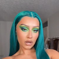 Di halaman Instagramnya, Dani pun tidak segan menampilkan kepala plontosnya. Dani ingin mendobrak standar kecantikan bahwa tanpa rambut pun seseorang tetap cantik dan bernilai. Foto: dok. Instagram