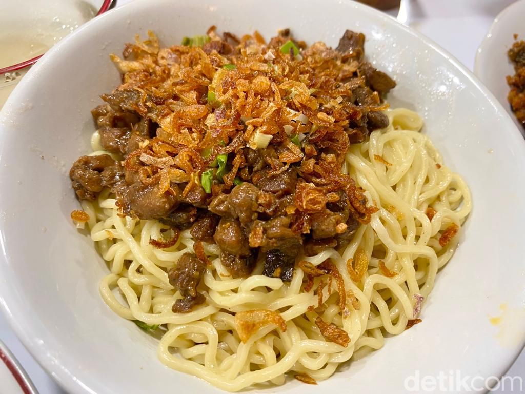 Gentong Mas : Nasi Lidah Spesial hingga Nasi Campur Madura yang Viral