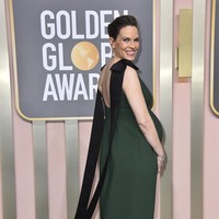 Usia 52 Tahun, Hilary Swank Umumkan Hamil Anak ke-3