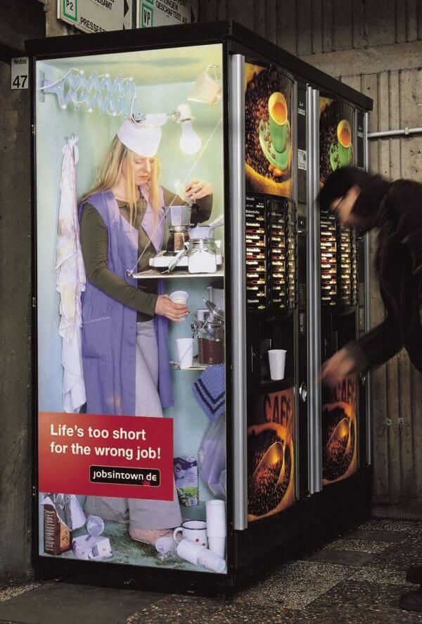 Iklan mesin kopi.