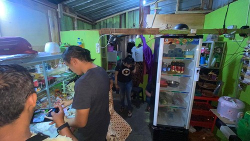 IRT di Mataram dibekuk karena jual sabu dengan modus buka warung kopi di Kota Mataram, NTB, Selasa (10/1/2023).