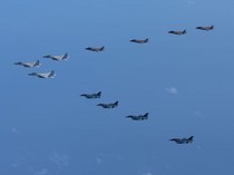 Tegang! Pesawat Pengebom Rusia Melintas, Jepang Kerahkan Jet Tempur