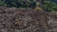 Pemandangan di puncak Gunung Api Purba Nglanggeran