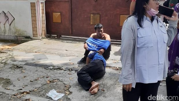 Korban kecelakaan truk boks Dinsos Bojonegoro ditangani di Jalan Wahidin