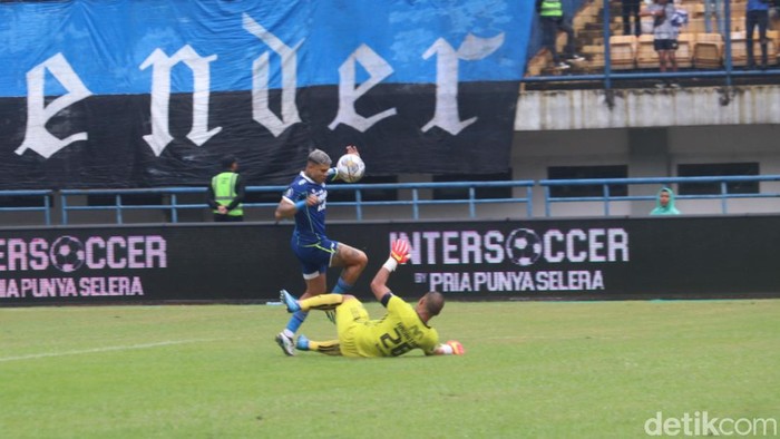 Laga Persib vs Persija di Stadion GBLA Bandung, Rabu (11/1/2023)