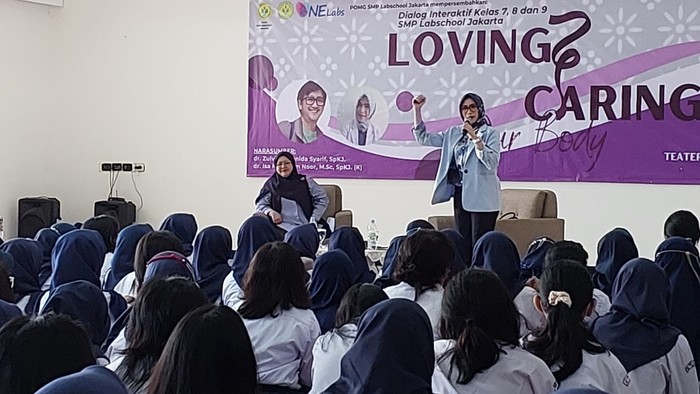 Loving and Caring Our Body di SMP Labschool Jakarta,Rawamangun Loving and Caring Our Body di SMP Labschool Jakarta,Rawamangun
