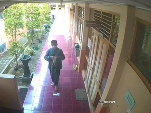 Nyamar Jadi Murid Baru, Maling Ini Gondol Motor di SMAN 1 Wates