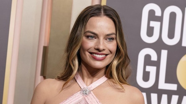 Cerita Margot Robbie Lakukan Adegan Seks Liar Berakhir Punggung