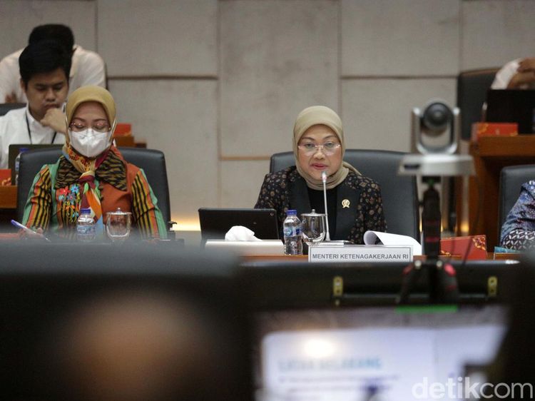 Menaker dan Komisi IX DPR Bahas Perppu Cipta Kerja