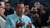 Kuasa hukum Irjen Teddy Minahasa, Hotman Paris menyatakan kliennya tidak terlibat dengan barang bukti narkoba yang disita. 