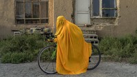 Seorang pejabat tinggi Taliban mengatakan bahwa wanita Afghanistan tidak akan diizinkan untuk berolahraga karena tubuh mereka akan terekspos dan hal itu tidak mengikuti aturan berpakaian dalam Islam.  