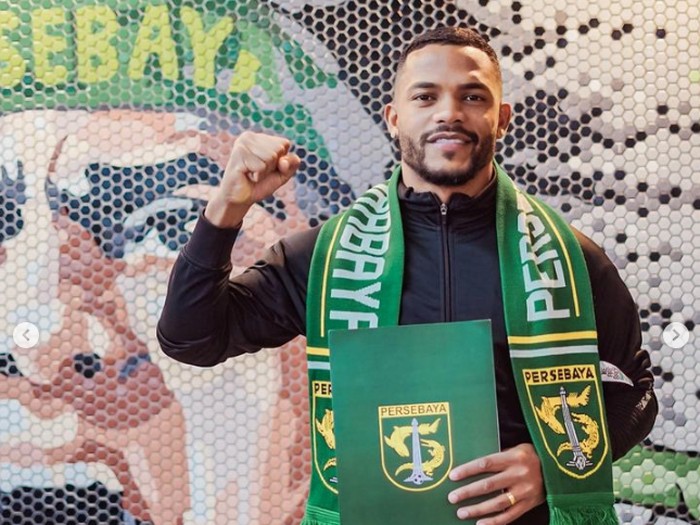 Persebaya Surabaya mengontrak Paulo Victor untuk putaran kedua Liga 1 2022/2023. Striker asal Brasil ini sudah dikenalkan ke publik.