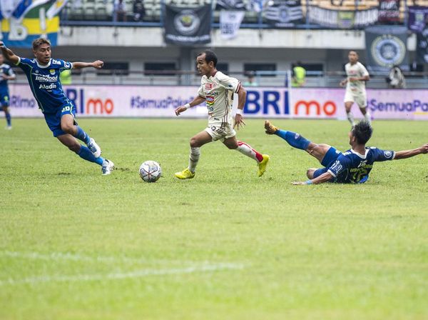 Momen Maung Bandung Terkam Macan Kemayoran