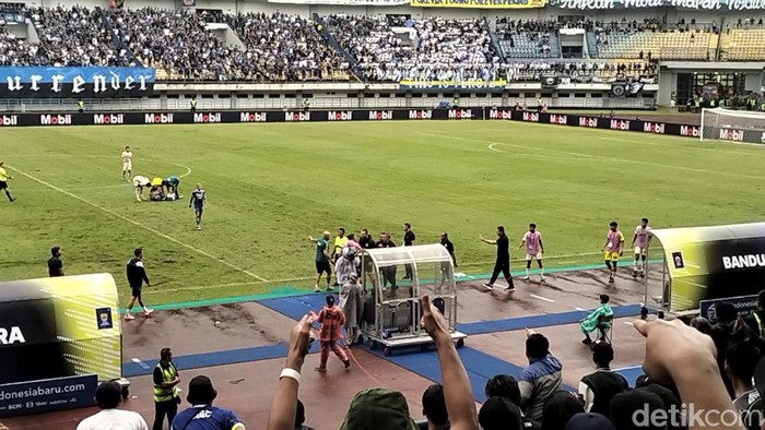 Persib vs Persija di Stadion GBLA Bandung.