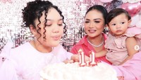 Krisdayanti mengungkap diet yang dijalani Amora memberikan hasil positif. Dia lebih nyaman lebih ringan, dia pengin tampil lebih seusianya, pakai baju gampang dicari, katanya.