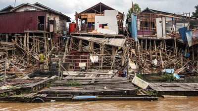 Potret Puluhan Rumah Rusak Tergerus Abrasi di Kalteng