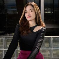Putri Ziani Si Bobotoh Geulis yang Kini Jajal Dunia Akting