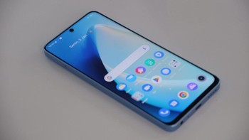 Layar Realme10 Pro sendiri berukuran 6,7 inch dengan resolusi Full HD+ dan panel LCD. HP ini membawa dukungan refresh rate adaptif hingga 120 Hz, touch sampling rate 240 Hz dan kepadatan pixel 391 yang menjanjikan warna lebih natural. Foto: Adi Fida Rahman/detikINET