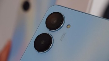 Realme 10 Pro turut dibekali dual kamera. Untuk kamera utamanya berukuran 108 MP dengan sensor Samsung HM6 yang dipadukan dengan kamera portrait 2 MP. Foto: Adi Fida Rahman/detikINET