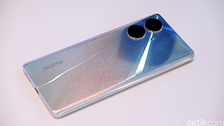 Realme 10 Pro Plus Realme 10 Pro Plus