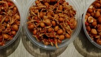Sambal teri kacang atau Sartika menjadi salah satu kuliner lezat khas Medan. Sartika akan cocok disantap dengan nasi panas. (Foto: Instagram @dapurmanah2021)