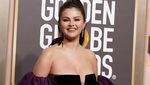 7 Potret Selena Gomez yang Tetap PD Meski BB Naik, Terapkan Body Positivity