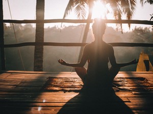 15 Gerakan Senam Yoga Untuk Pemula yang Mudah Dipraktikkan