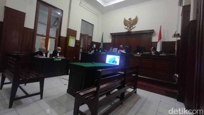 Sidang tuntutan dua jambret yang tewaskan pasutri di Surabaya