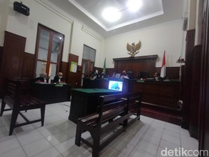 2 Jambret Tewaskan Guru dan Istrinya di Surabaya Dituntut 19 Tahun Penjara