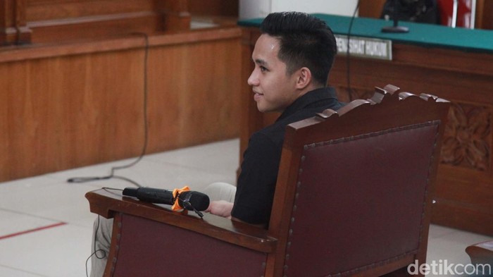Sidang tuntutan kasus pembunuhan berencana Yosua Hutabarat dengan terdakwa Bharada Richard Eliezer ditunda. Sidang ditunda karena jaksa belum selesai menyusun tuntutan.