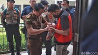 Seperti diketahui, Eliezer didakwa bersama-sama dengan Ferdy Sambo, Putri Candrawathi, Bripka Ricky Rizal, dan Kuat Maruf melakukan pembunuhan berencana terhadap Brigadir N Yosua Hutabarat. Eliezer disebut dengan sadar dan tanpa ragu menembak Yosua.