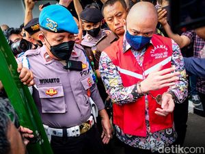 Potret Irjen Teddy Minahasa dkk Berompi Tahanan Kejaksaan