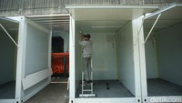 Pengerjaan kios telah dilakukan sejak lima hari yang lalu. Dan kini memasuki tahap finishing,