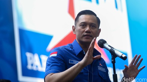 Ketum Partai Demokrat Agus Harimurti Yudhoyono (AHY) gelar jumpa pers awal tahun. AHY menyoroti sejumlah isu politik termasuk penangkapan Lukas Enembe.