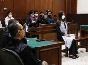 Jaksa Pikir-pikir Lakukan Banding atas Vonis Hakim untuk Ayu Thalia