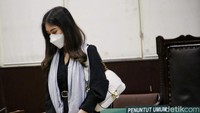 Ayu Thalia sebelumnya dituntut 7 bulan penjara dalam kasus tersebut.