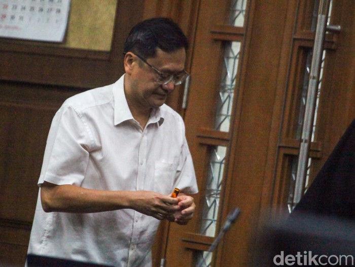 Benny Tjokro menjalani sidang vonis kasus ASABRI yang digelar di Pengadilan Tindak Pidana Korupsi (Tipikor), Jalan Bungur Besar Raya, Jakarta Pusat, Kamis (12/1/2023).