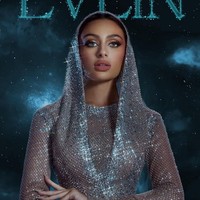 Evlin Khalifa terpilih sebagai Miss Universe Bahrain 2022 pada 11 September 2022. Evlin Khalifa pun mejadi wakil Bahrain di ajang Miss Universe 2022 yang tengah berlangsung di New Orleans, Amerika Serikat. memakai burkini atau baju renang yang menutupi seluruh tubuh dari kaki sampai kepala, selama putaran baju renang Miss Universe pada Rabu malam (11/1/2023). Sebelumnya seluruh peserta telah menyelesaikan kompetisi preliminary atau penjurian Miss Universe 2022, untuk menuju semifinal. Foto: Dok. Instagram @missuniversebahrain.