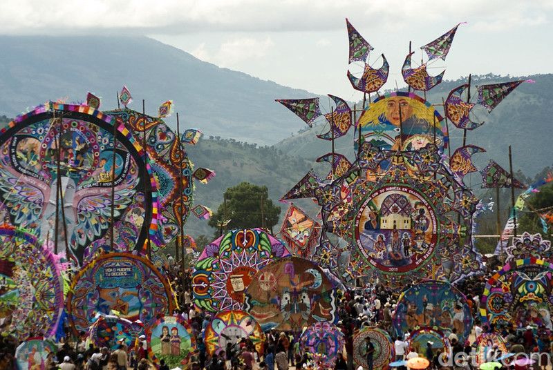Festival layang-layang di seluruh dunia.